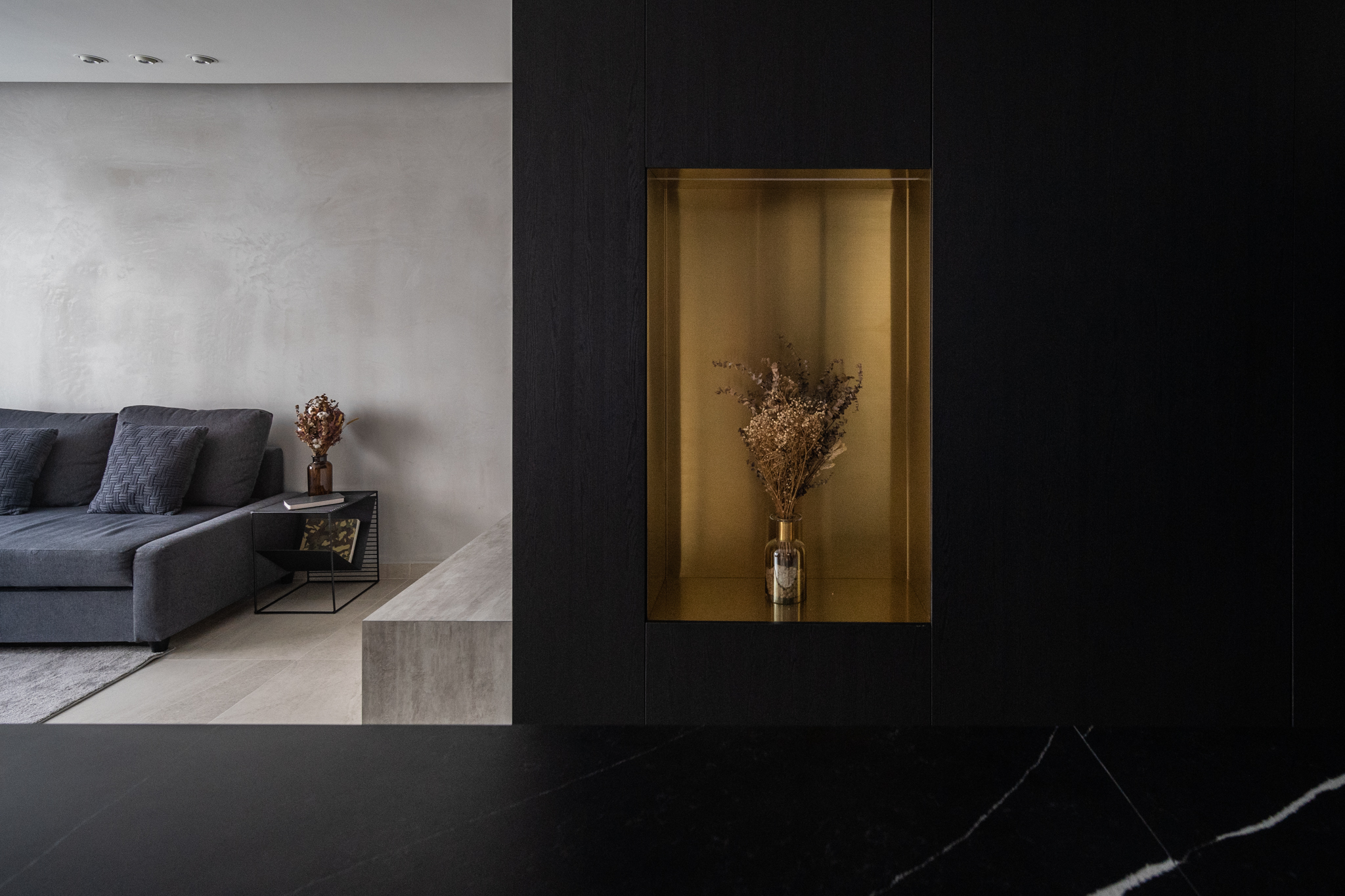 Space Paradox Entrance Foyer Design by Arche Interior