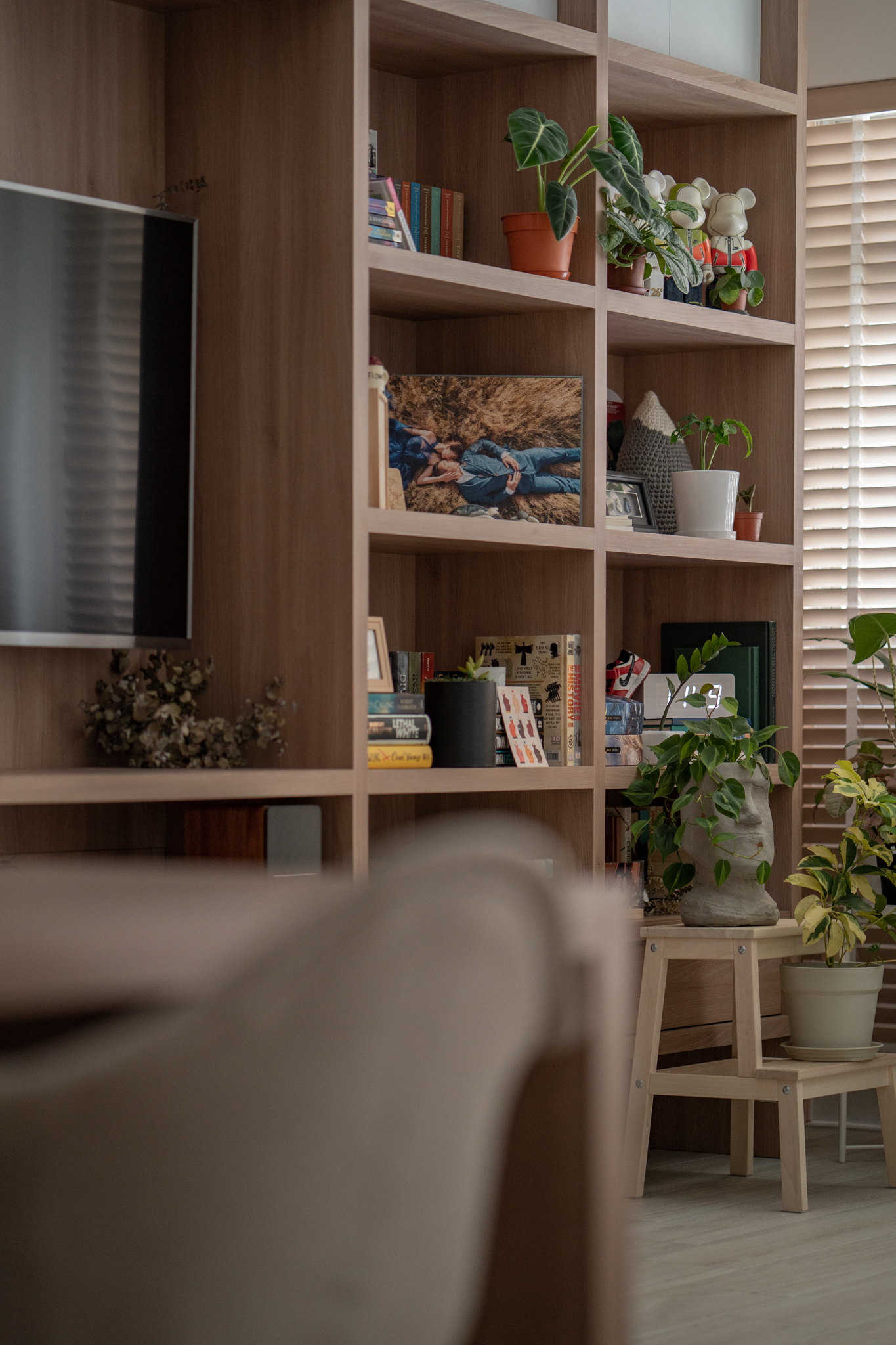 Urban Garden Living Hall Design by Arche Interior